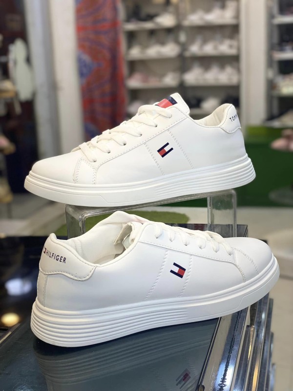 TOMMY كوتشي